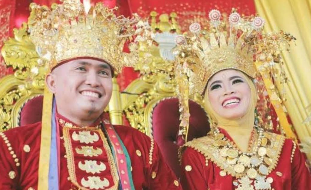 Mengenal Ragam Pakaian Adat Bengkulu, dari Busana Pengantin hingga Batik