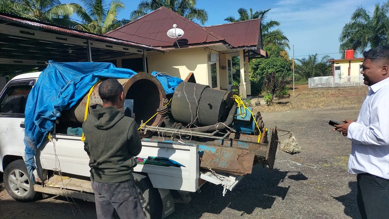 Nekat Curi Besi Pemecah Batu, 4 Pelaku Diamankan Polsek Padang Jaya