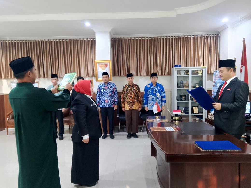 Lantik Kepala Biro Hukum, Disiplin dan Profesionalisme Harus Jadi Prioritas