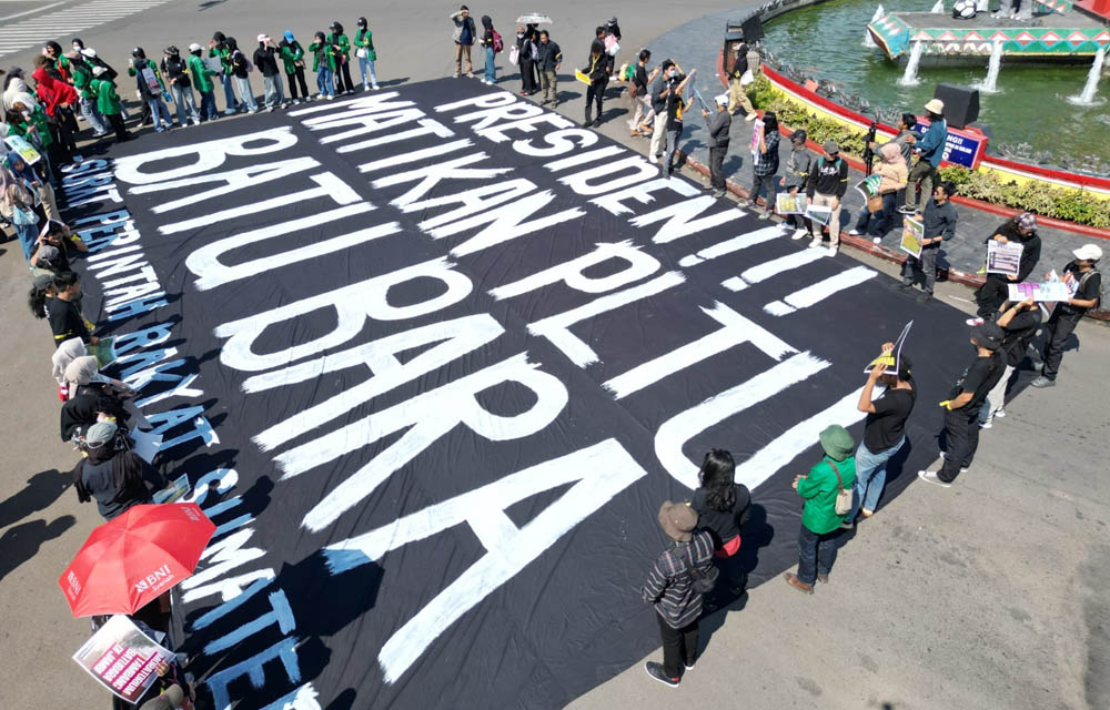 Aksi Hari Bumi, Desak Pemerintah Hentikan PLTU Batu Bara di Sumatera