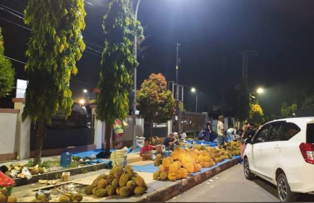 Sawah Lebar, Masih Menjadi Tempat Andalan Berburu Durian Lokal yang Lezat di Bengkulu