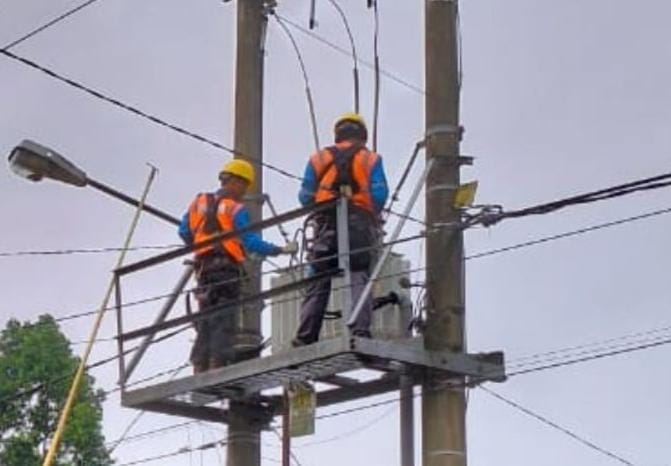 Trafo Listrik di Arga Makmur Bermasalah, Sebagian Wilayah Argamakmur dan Padang Jaya Padam