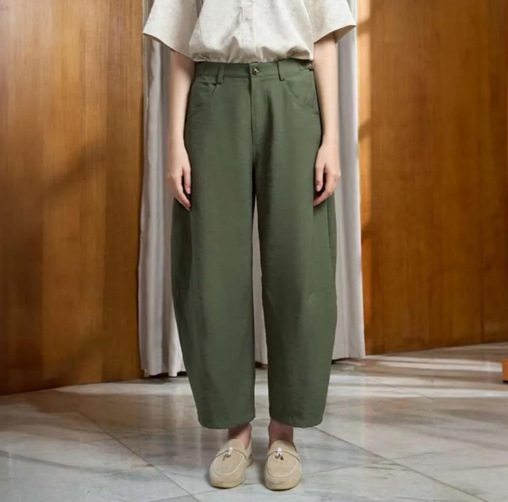 Lagi Tren di Dunia Fashion, Ini Rekomendasi Barrel Pants dari Brand Lokal