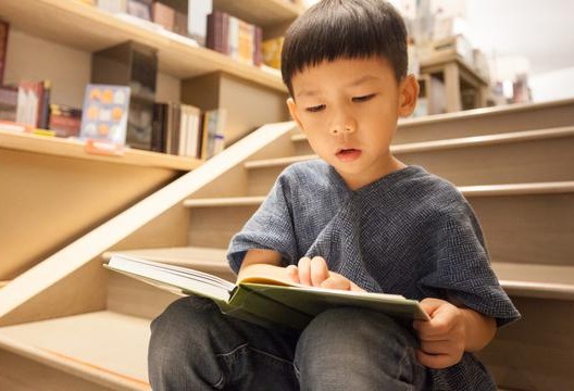 Ikuti Tips Berikut Ini Agar Anak Tertarik Membaca dan Bisa Mencintai Buku