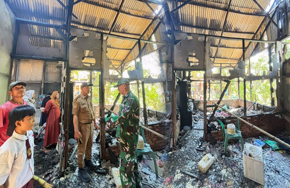 Ditinggal ke Kantor Desa, Rumah Lansia Penerima PKH Ludes Terbakar