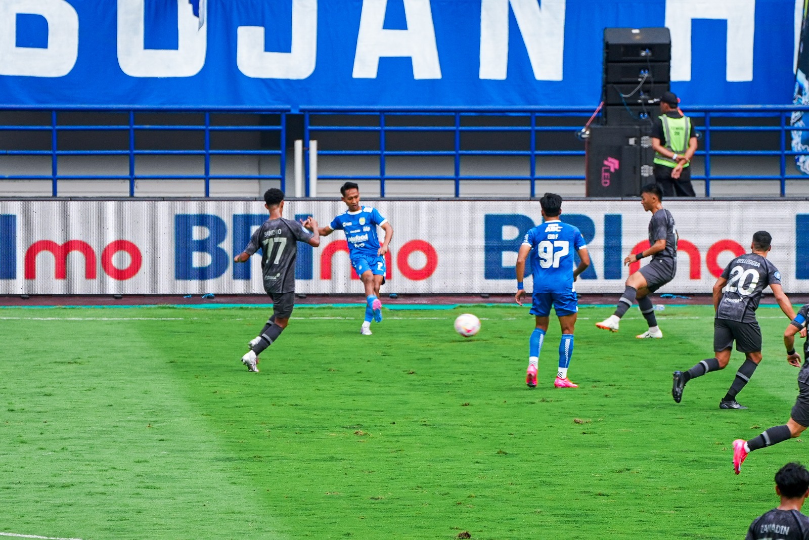 BRI Liga 1 2024/2025 Sukses, BRI Buktikan Sepak Bola Sebagai Sarana Sinergi Pemberdayaan Olahraga dan UMKM