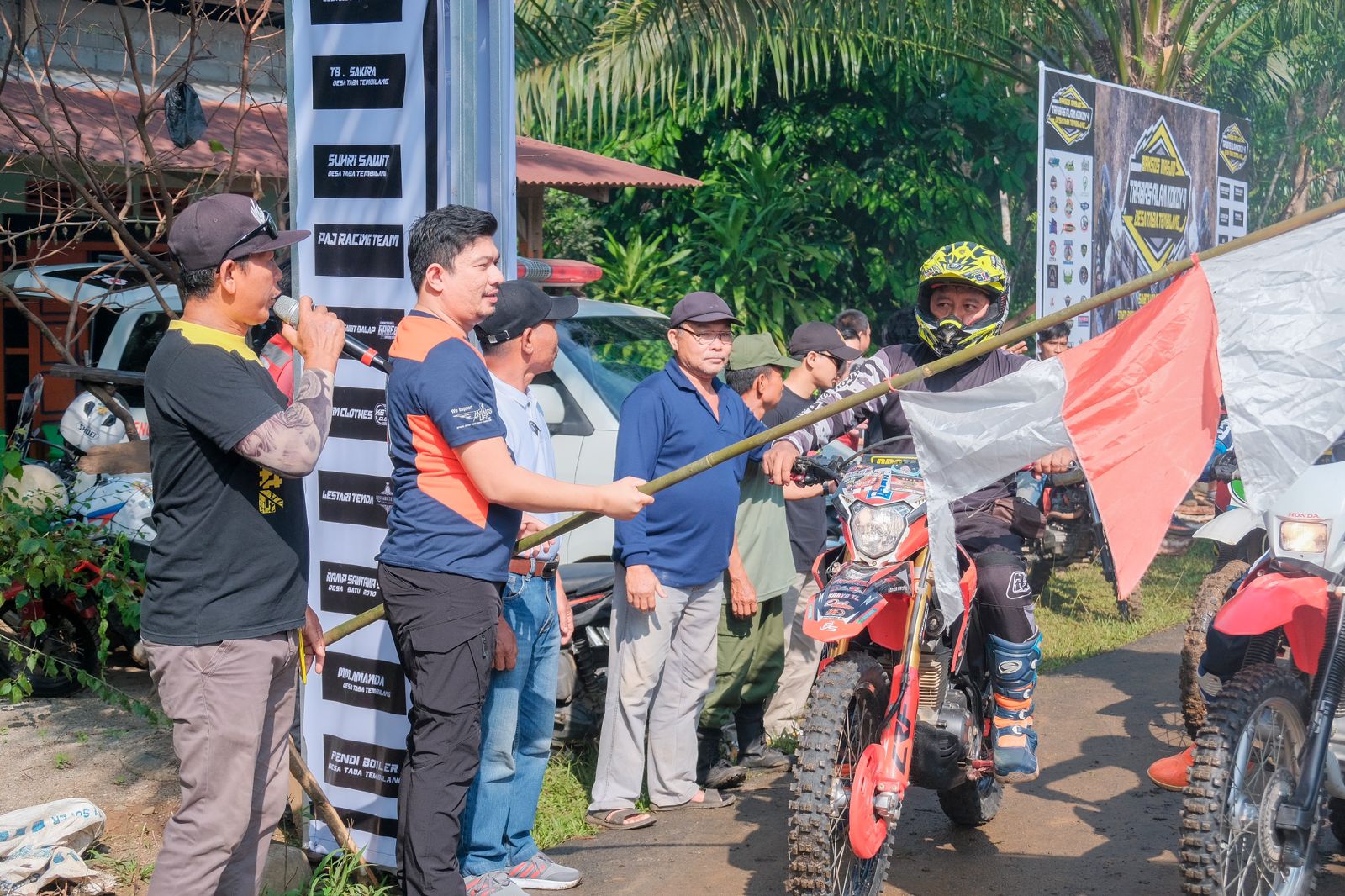 Wabup Bengkulu Utara Lepas Ratusan Peserta Trail Adventure Jelajah Alam Kokoy