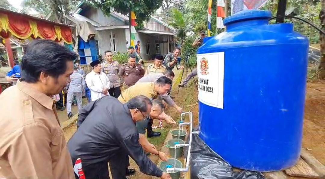 Diresmikan Danrem 041/Gamas, Program TNI Manunggal Air atasi kesulitan Air Bersih di Desa Rena Jaya