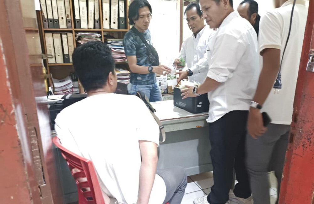 Kedapatan Edarkan Upal di Pasar Barukoto II, Seorang Pria Ditangkap