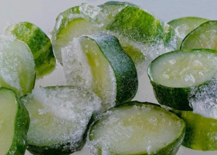 Ternyata Lalapan Sejuta Umat Ini Bisa Hilangkan Mata Panda dan Wajib Dicoba