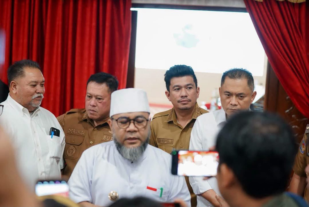 Bahas Soal Jalan Rusak, Bupati Bengkulu Utara Rakor Dengan Gubernur