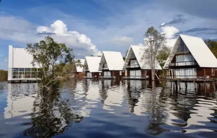 Tak Perlu Ke Maldives, Ada Villa Terapung Tak Kalah Indah di Kalimantan Barat