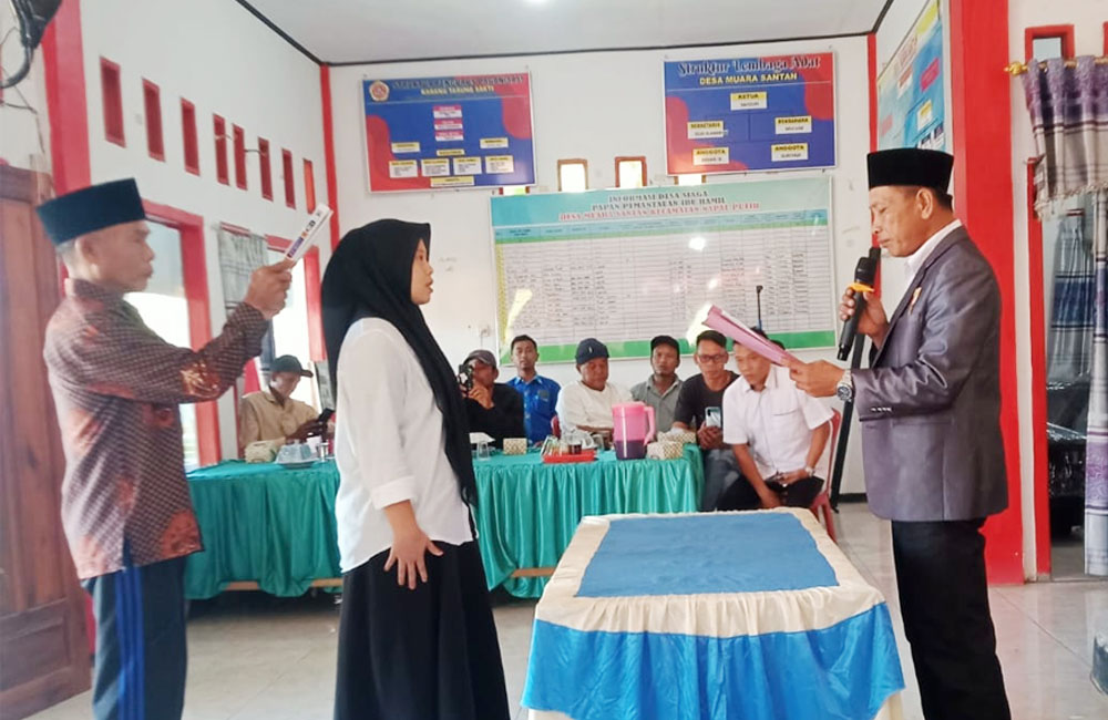 Perekrutan Tuntas, Pemdes Muara Santan Lantik Perangkat Desa 