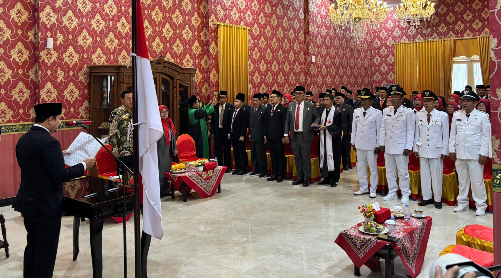 Lantik 88 Pejabat Pemkab Bengkulu Utara, Bupati: Kita Pelayan Masyarakat, Bantu Saya Memimpin!