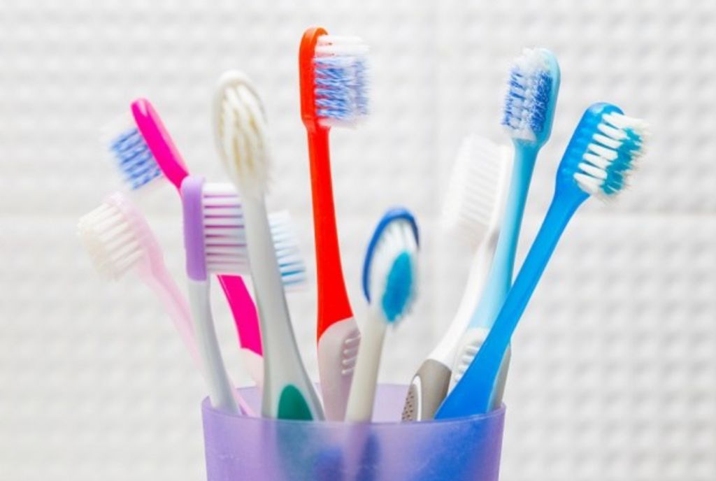 Kenapa Perlu Mengganti Sikat Gigi Secara Berkala? Ternyata Ini Alasannya 
