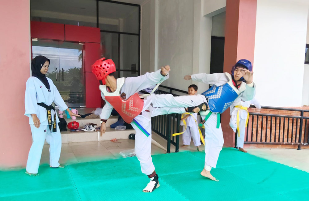 Bidik Medali Kejurnas, Atlet Taekwondo Mukomuko Latihan Intensif