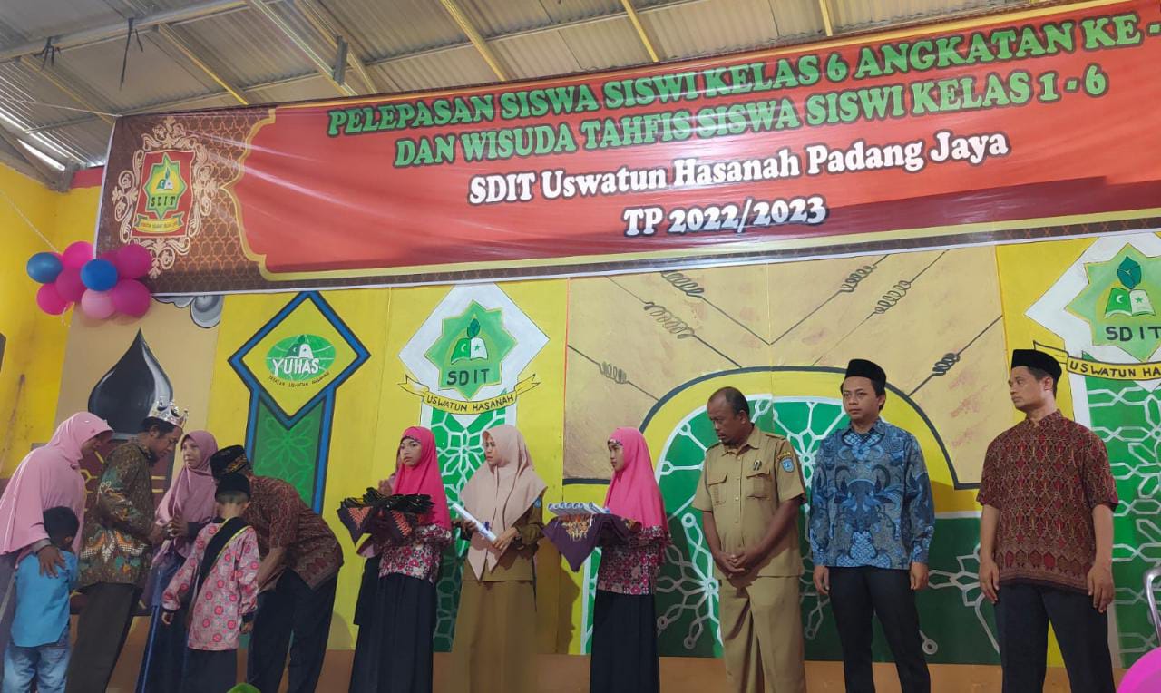 Angkatan ke VI, SDIT Uswatun Hasanah Lepas 59 Siswa dan Wisuda 161 Tahfidz Quran