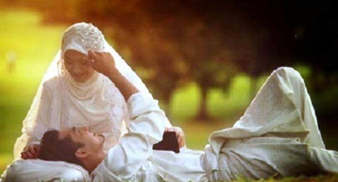 Bukan Sekedar Menjalankan Mahligai Pernikahan, Berikut Ini Sunnah-sunnah Suami terhadap Istri Bernilai Pahala 