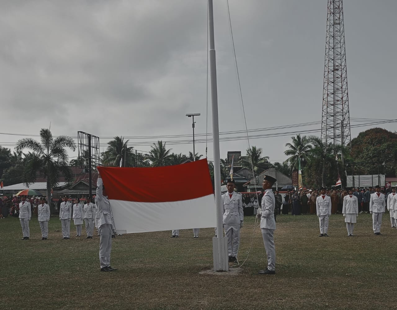 Peringatan Detik-detik Proklamasi dan Upacara Bendera Merah Putih di Kecamatan Putri Hijau, Khidmat dan Sukses