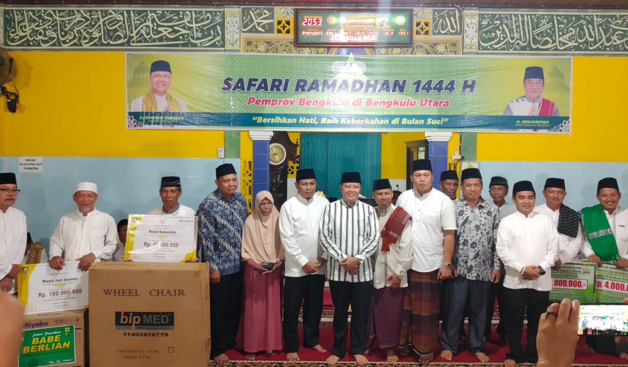 Safari Ramadan ke Bengkulu Utara, Gubernur Bengkulu Bantu Masjid Rp 1,1 Miliar