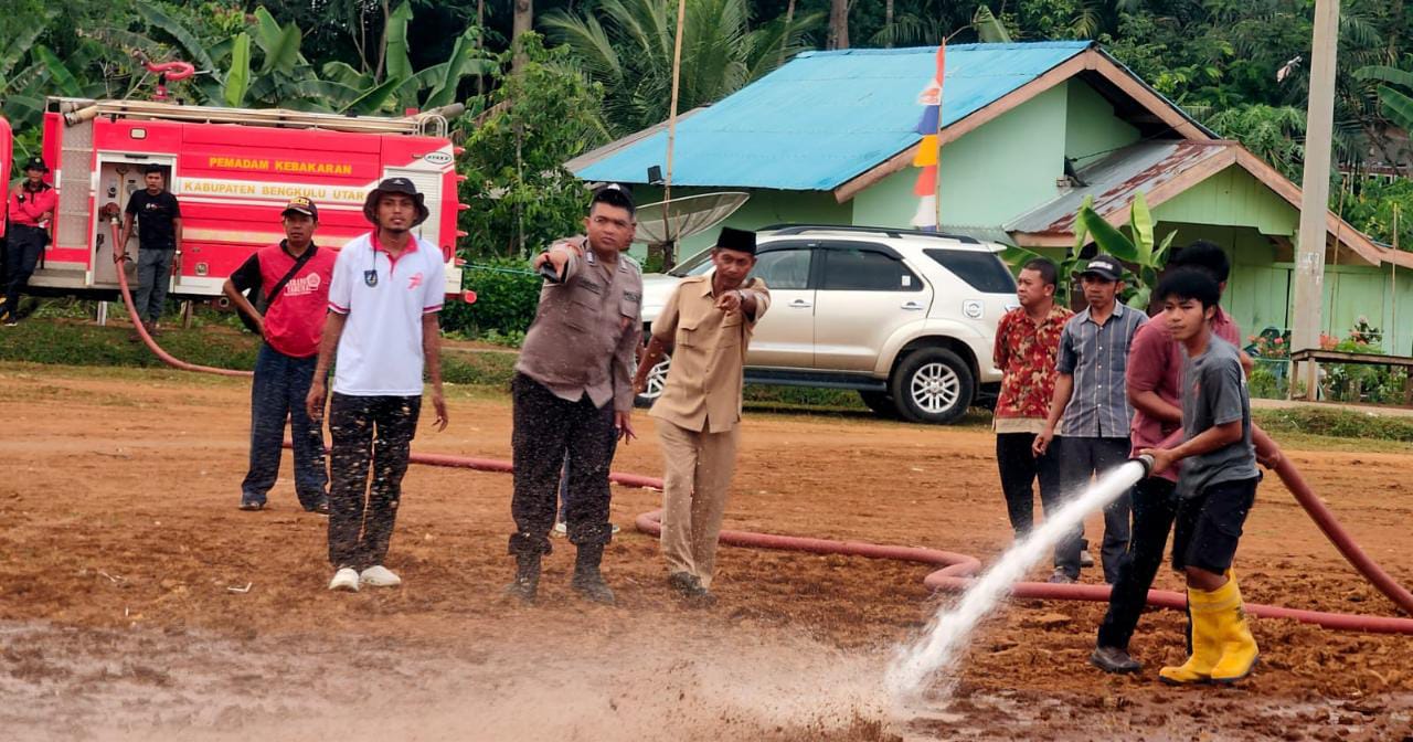 Matangkan Persiapan Upacara HUT RI ke-78, Kecamatan Padang Jaya Gelar Gladi di Lapangan 