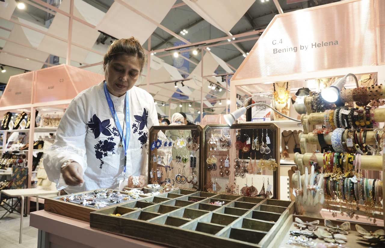 Dukungan BRI Antar Usaha Lokal Perhiasan Batu Alam Jangkau Pasar Internasional