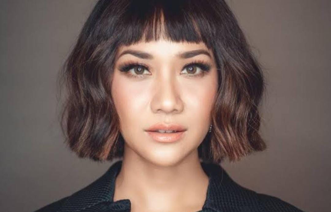 Wajah Oval Wajib Tau! Ini 7 Rekomendasi Potongan Rambut Cewek yang Bisa Kamu Coba!