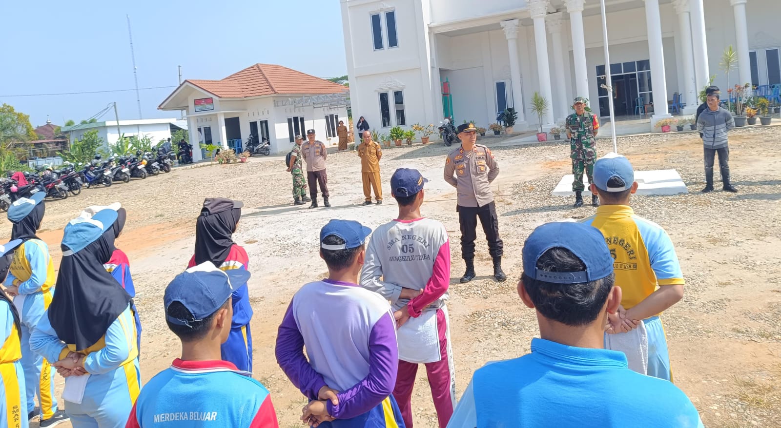 Kapolsek Ketahun Minta Para Pelajar Tertib Lalulintas dan Tidak Gunakan Knalpot Brong