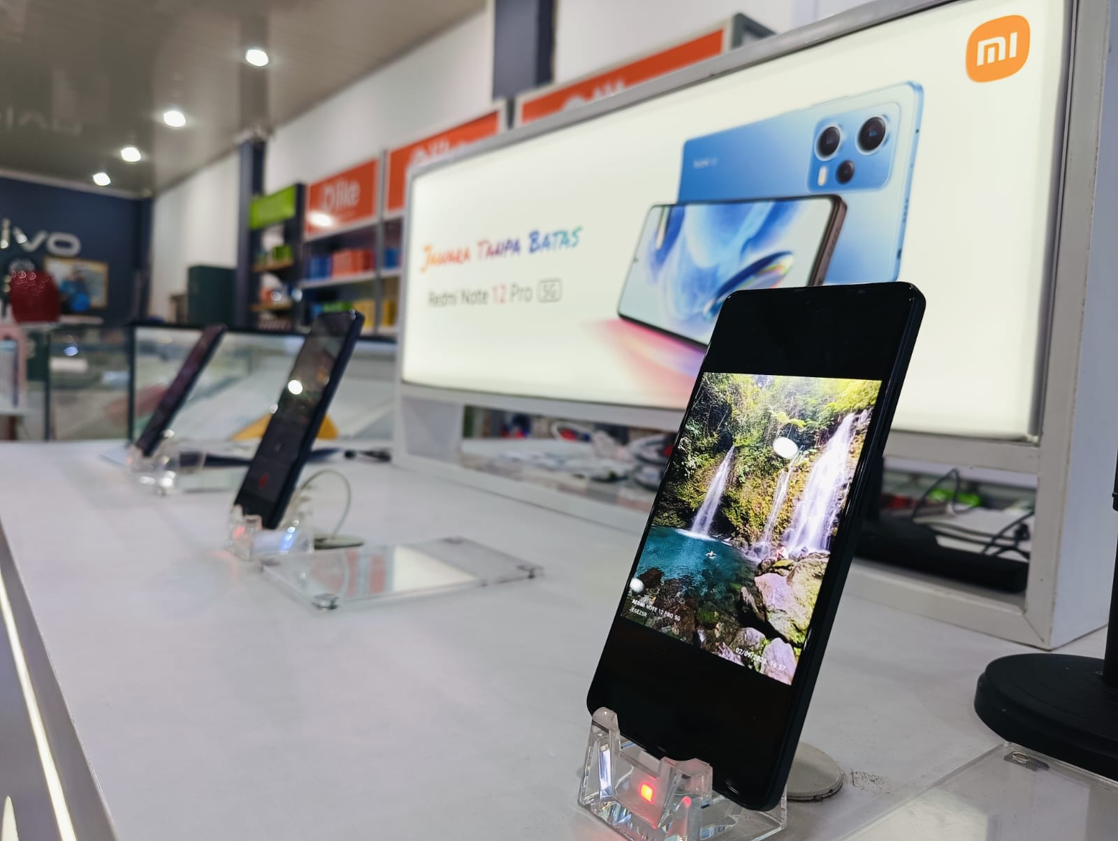 Jawara Tanpa Batas, Xiaomi Kembali Hadirkan Redmi 12 Pro 5G, Hp Tangguh Dikelasnya 