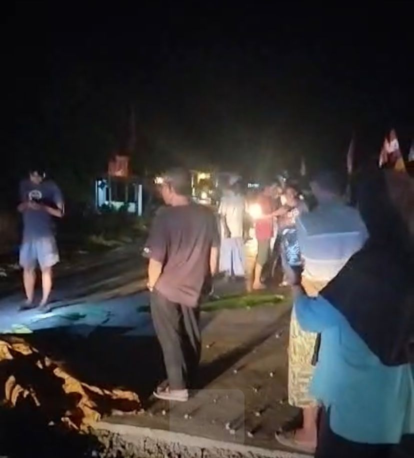 Berbuntut Panjang, Warga Desa Samban Jaya Lakukan Aksi Demo, Pelaku Tabrak Lari Diminta Serahkan Diri
