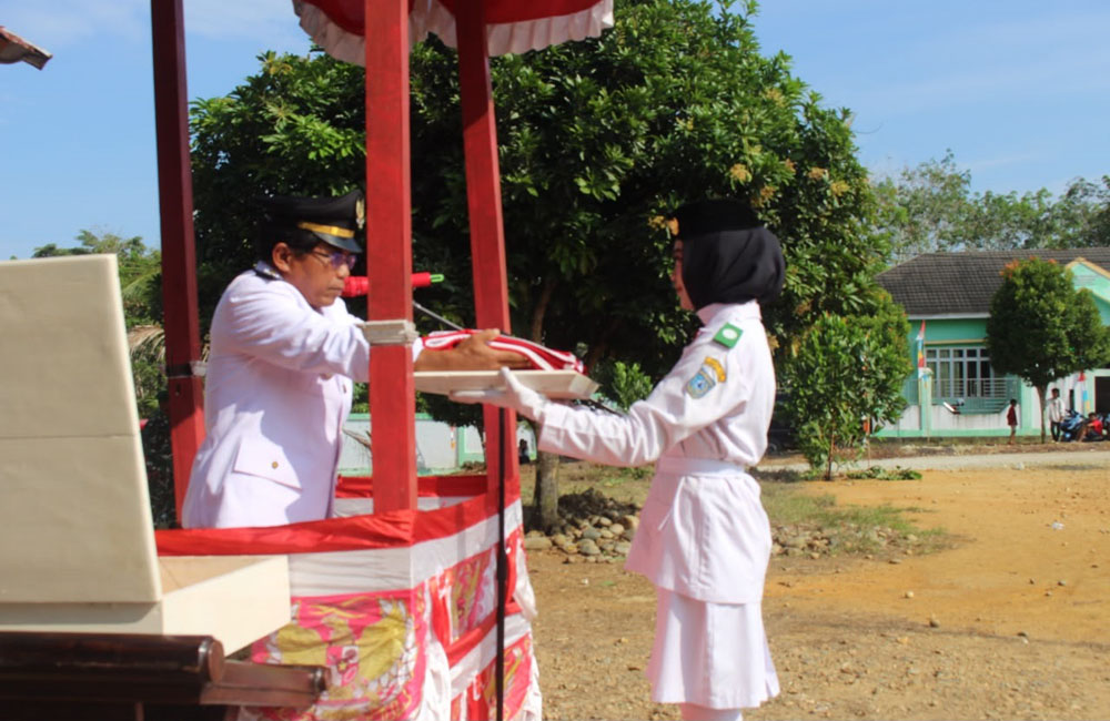 Penuh Makna dan Kebersamaan, Ulok Kupai Sukses Gelar Upacara HUT RI ke-81