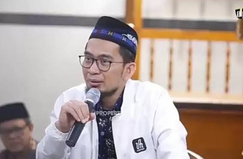 Ustaz Adi Hidayat : Kerjakan Amalan Ini Saat Sedang Dirundung Masalah