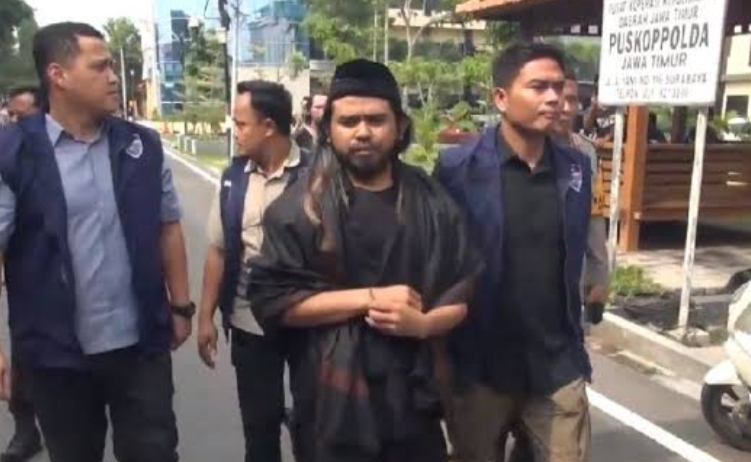 Gara-gara Video Aliran Sesat, Gus Samsudin Terpaksa Dijemput Polisi 