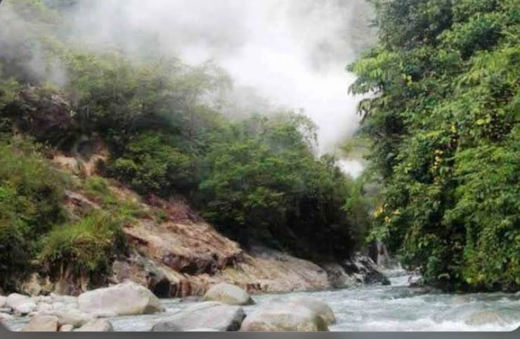 Wisata Air Putih Lebong, Rasakan Sensasi Merebus Telur Sambil Mandi Air Hangat