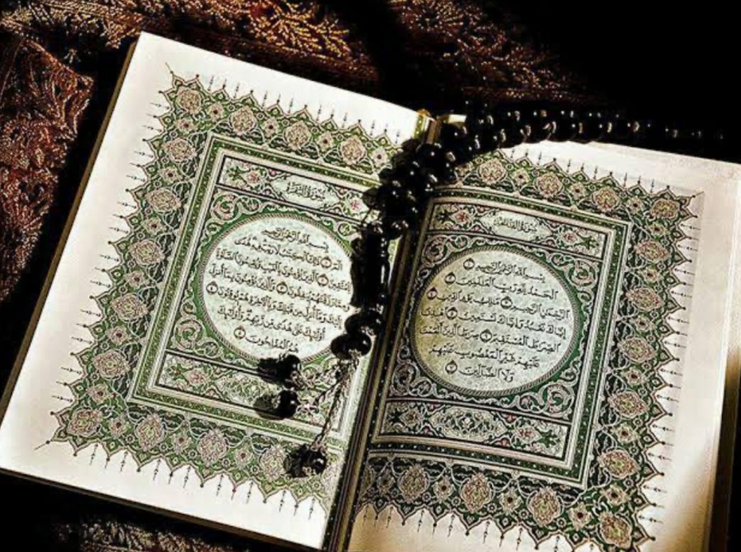 7 Adab yang Harus Diterapkan Umat Muslim saat Membaca Al-Qur’an