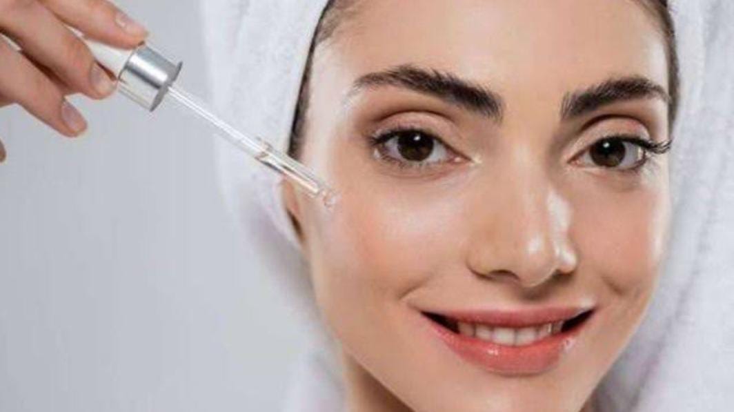 Perbedaan Manfaat Retinol dan AHA/BHA untuk Perawatan Kulit