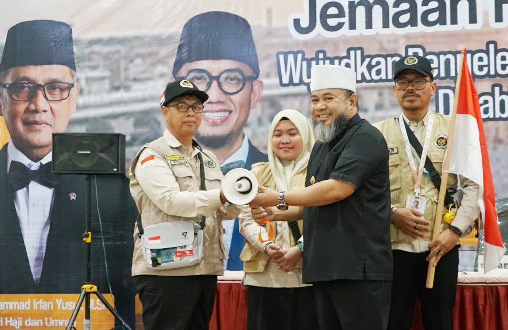 Lepas JCH Kloter Terakhir, Gubernur Helmi: Fokus Ibadah dan Do'akan Daerah