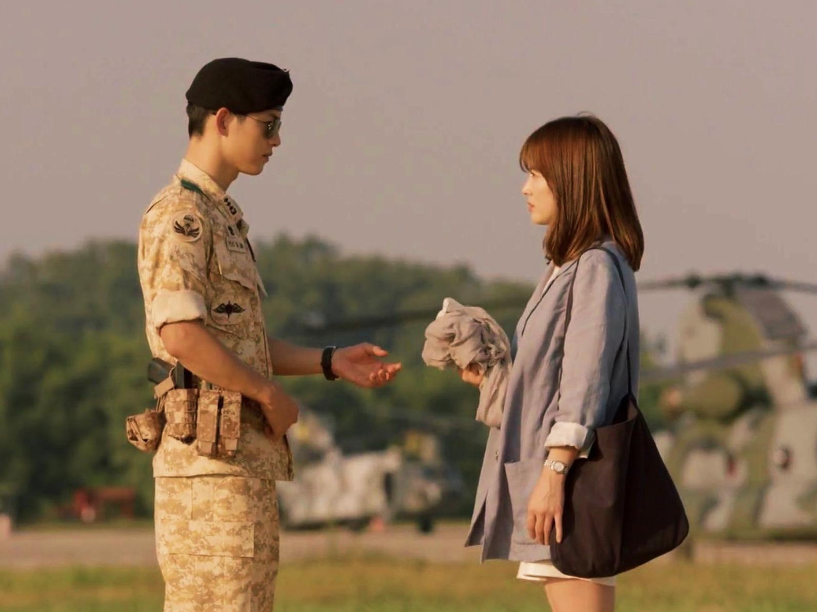 Menikah Dengan Katy Louise Saunders Song Joong Ki Dijuliti Netizen Disebut Playing Victim Dan