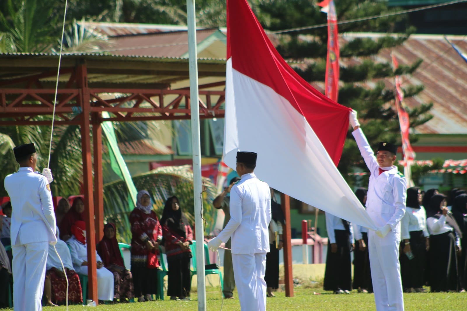 Peringatan HUT RI di Karya Bakti, Kades Ajak Masyarakat Bersatu Membangun Desa