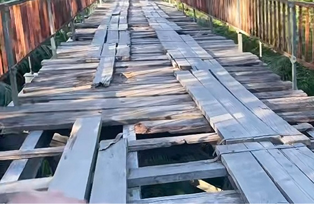 Jembatan Gantung Pasar Sebelah Rusak Parah, Tak Hati-hati Malaikat Izrail Menanti