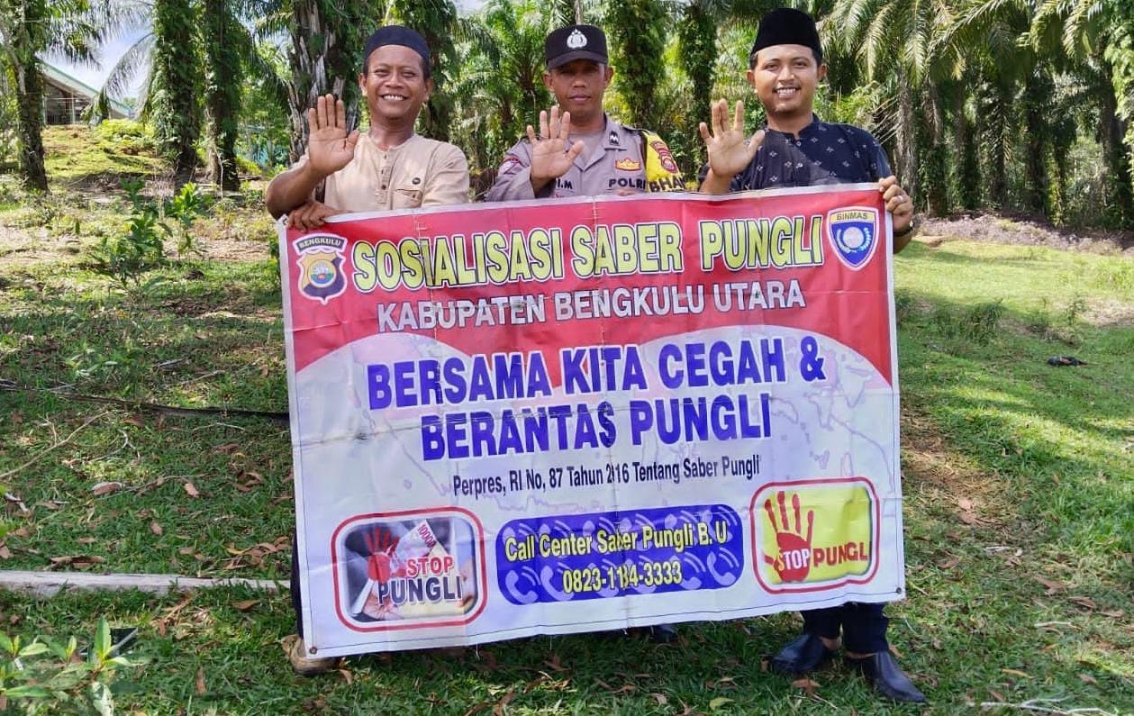 Personil Polsek Ketahun Gencar Sosialisasi Saber Pungli ke Desa-desa