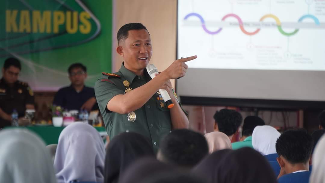 Ratusan Mahasiswa Unras Ikuti Kuliah Umum dari Dandim 0423/Bengkulu Utara 