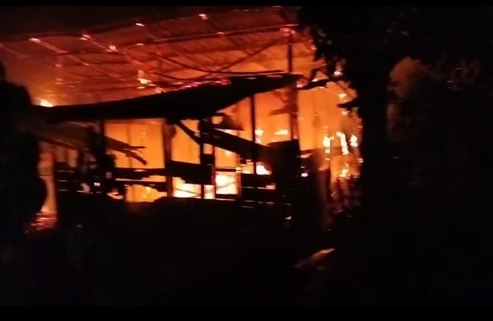 Habis Magrib, Rumah Warga Rena Jaya Dilalap Sijago Merah