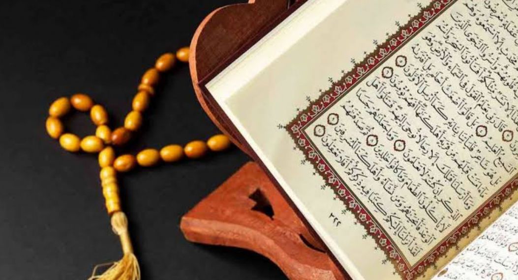 Doa Istimewa yang Dibaca Saat Lailatul Qadar, Kata Ustaz Adi Hidayat Amalkan Setelah Shalat Malam