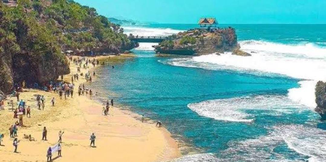 5 Fakta Menarik Pantai Mesra Gunung Kidul, Wajib Dikunjungi Walaupun Cuma Satu Kali