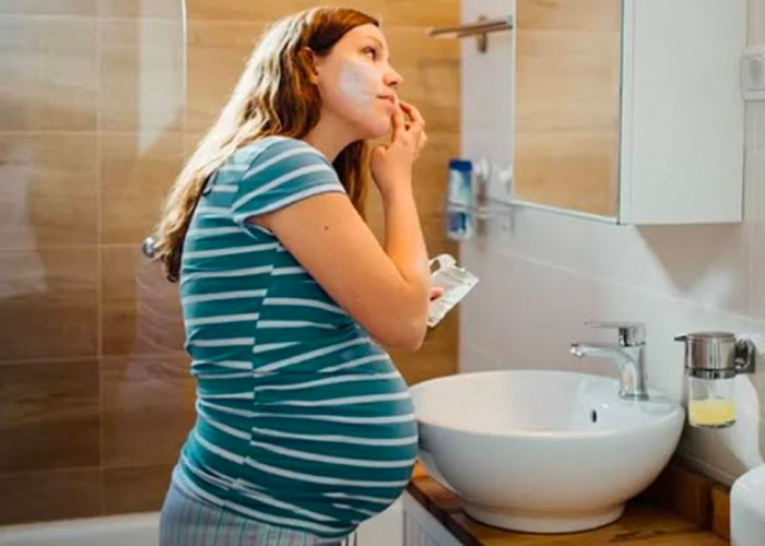 Perhatikan Kandungan Skincare yang Aman untuk Ibu Hamil dan Janin