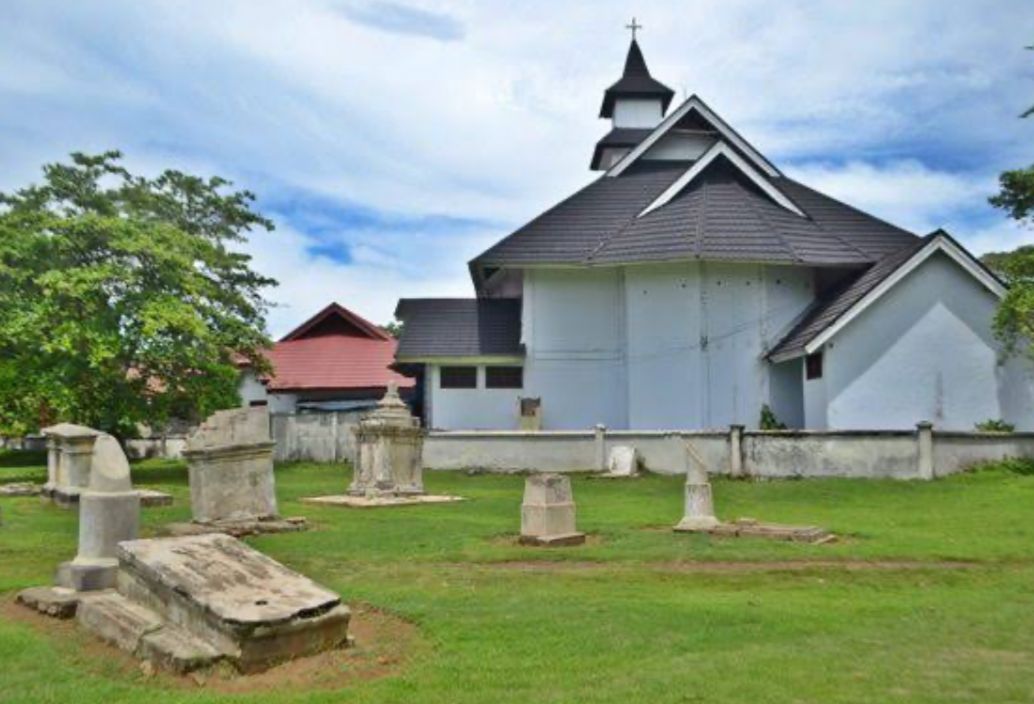 Makam Inggris, Salah Satu Destinasi Wisata Sejarah Terdekat di Bengkulu