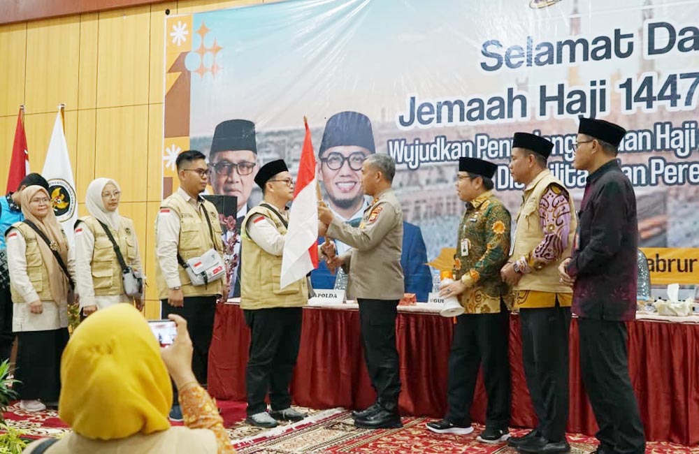 Lepas JCH Bengkulu, Khairil: Jaga Kesehatan dan Tetap Jaga Nama Baik Daerah