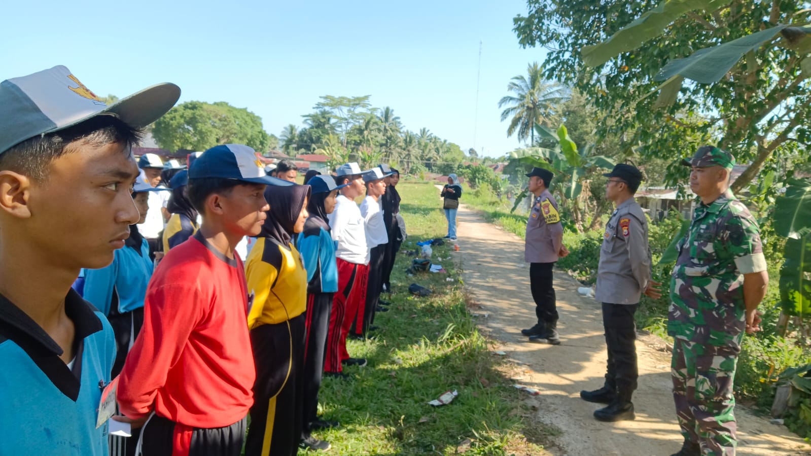 TNI dan Polri Siapkan Calon Anggota Paskibra Kecamatan