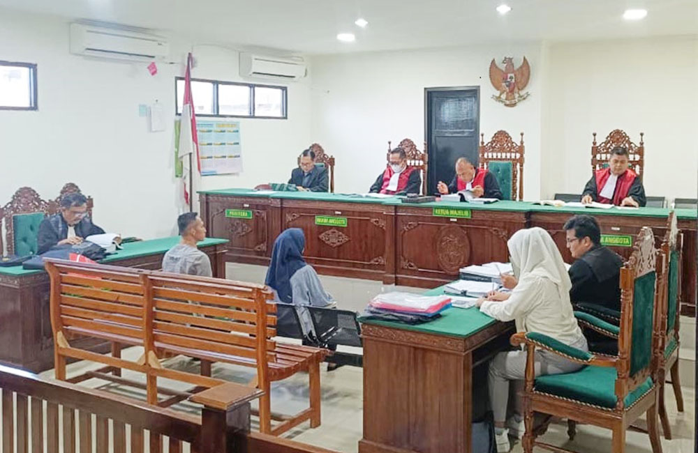 Saksi Ditegur Hakim, Modus Penggelapan Uang Perusahaan Terbongkar